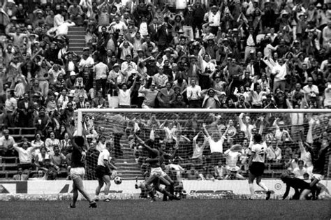 According to roman mythology, italy was the ancestral home promised by jupiter to aeneas of troy and his descendants, who were the founders of rome. Italia-Germania 4-3: la partita del secolo - Campioni Calcio