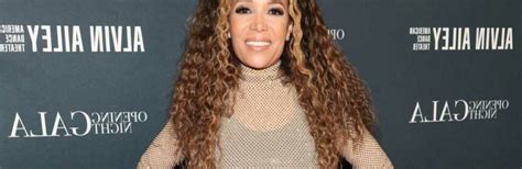 The Views Sunny Hostin Reveals She Had A Breast Reduction And Got Liposuction Hot Lifestyle News