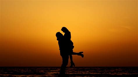 Couple 4k Wallpaper Silhouette Sunset Beach Romantic Date Night