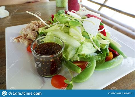 No need to flip the fillets over. Beef Sliced Salad With Sesame Oil Dressing : Shirataki ...