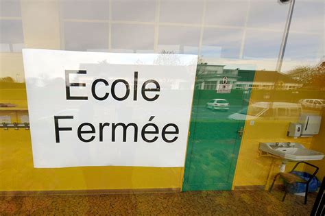 See the example sentences for the use of fermeture des écoles in context. Coronavirus: fermeture des écoles, bars et restaurants en Nouvelle-Calédonie