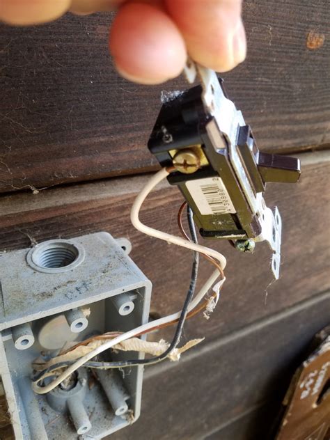 Wire Gfci Outlet With Light Switch How To Wire A Gfci Outlet With A