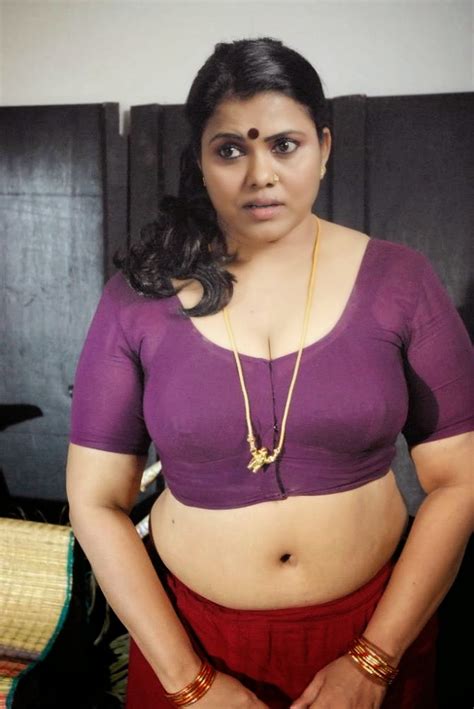 tamil desi mallu aunty blouse show photos tamil old aunty blouse shows cinehub