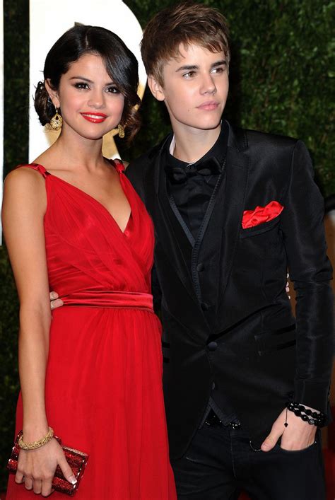 Justin Bieber With Selena Gomez Beautiful Couple Photos Global Celebrities Blog