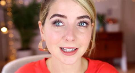 zoella what camera does youtuber zoella use vlogger gear zoella uploads her 10 to 20