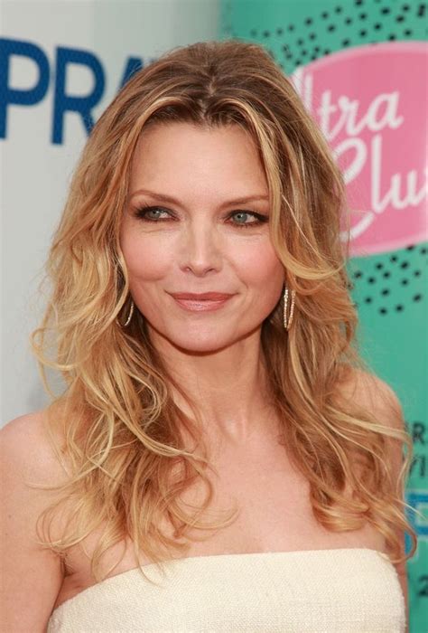 Michelle Pfeiffers Classic Curls Girly Hairstyles Womens Hairstyles