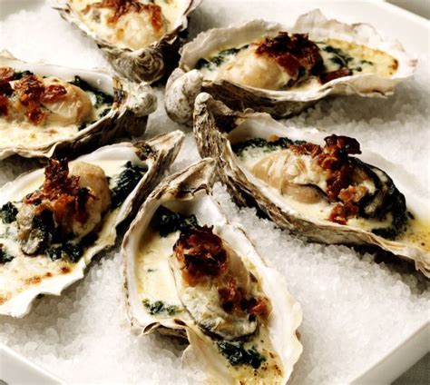 The Best Way To Eat An Oyster, According To Experts | HuffPost Life