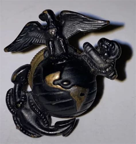 Vintage Us Marine Screw Back Ww2 Usmc Black Lapel Hat Pin Eagle Globe