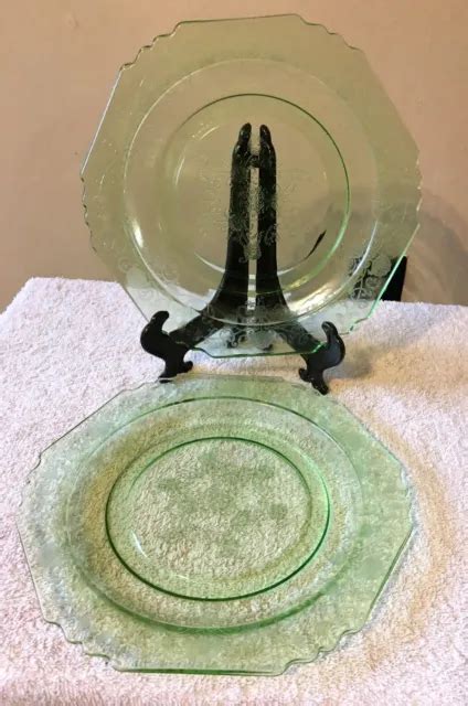 Vintage Green Depression Glass Hazel Atlas Florentine Dinner Plates