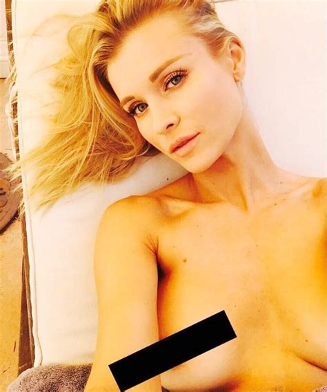 Joanna Krupa Topless 2 Photos Thefappening
