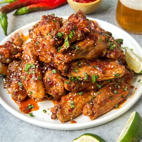 The don't have a lot of meat on them, so adding marinades or spices is a great way to make the most of them. Sweet and Spicy Sambal Chicken Wings | Recipe in 2020 ...