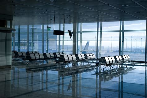 Enjoy These Secret Airport Hangouts When Your Flight Is Delayed The
