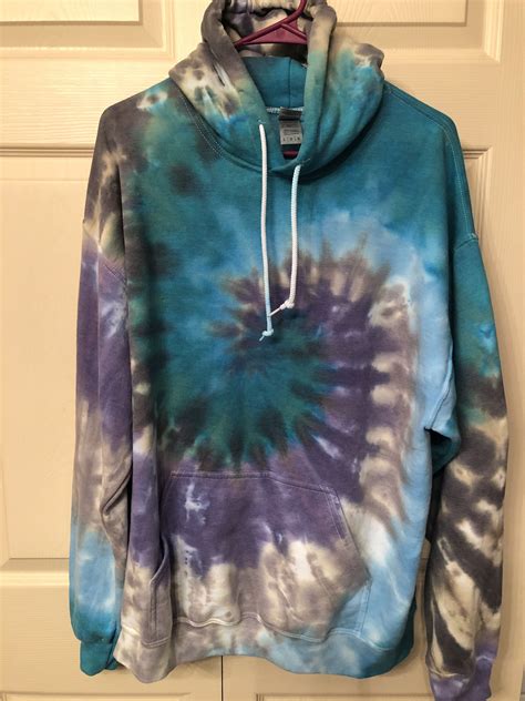 Pin By Tad On Tie Dye How To Tie Dye Fashion Hoodies