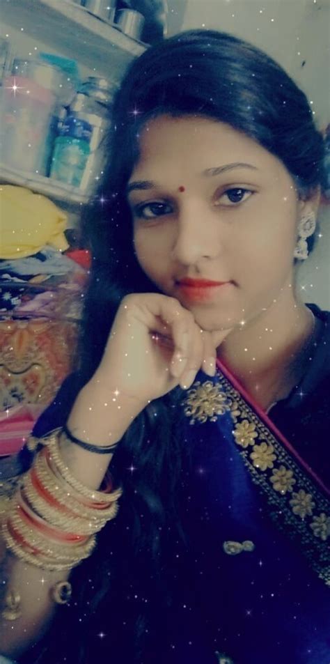 indian cute look beautiful girl selfie pics femalemms