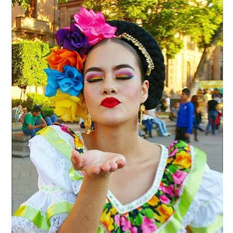 folklore sinaloa maquillaje de baile bailarinas moda mexicana
