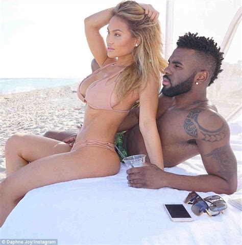 Jason Derulo S Model Girlfriend Daphne Joy Slips Into A Barely There