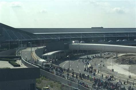 Jfk Airport Terminal Briefly Evacuated Over Unattended Bag The