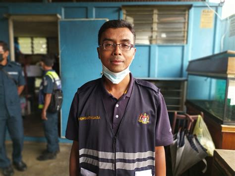 Kadar #levi lanjutan bagi pekerja asing yang bekerja melebihi 10 tahun, diturunkan ke rm6,000 berbanding rm10,000 berkuat kuasa 1 mac 2019, buat kerajaan sedia mengkaji semula pembekuan pengambilan pekerja asing bagi 7 sektor sebelum ini menerusi penubuhan satu jawatankuasa khas. Lebih 95 peratus majikan di Melaka belum daftar perakuan ...
