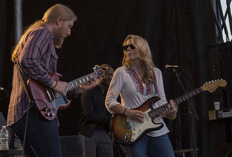 Five From The Archive Tedeschi Trucks Band In 2015 Glorious Noise