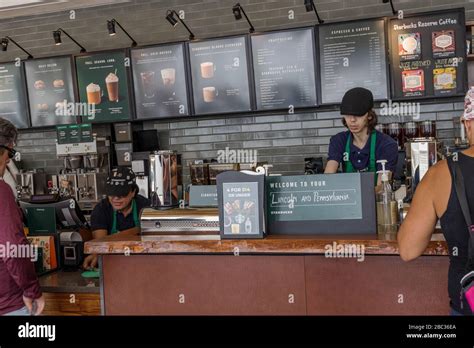 Starbucks interior hi-res stock photography and images - Alamy