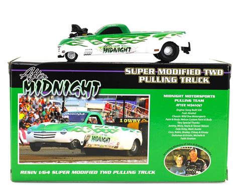 164 After Midnight Green And White Super Modified Pulling Truck