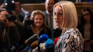 Sanna Marin Defeated By Finland S Conservatives In Tight Race Bbc News