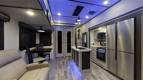 5th Wheel Travel Trailers Front Living Room