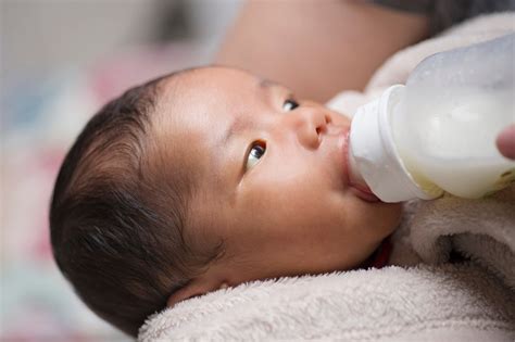 12 Hal Penting Yang Harus Diperhatikan Ketika Anak Harus Minum Susu