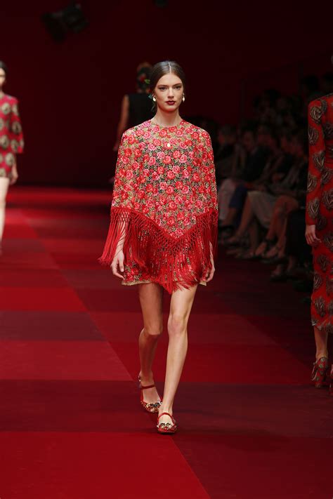 Dolce And Gabbana Woman Catwalk Photo Gallery Fashion Show Spring