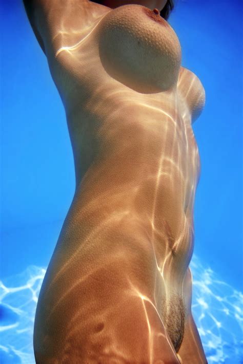 Fotos Desnudas bajo el agua Erógenas
