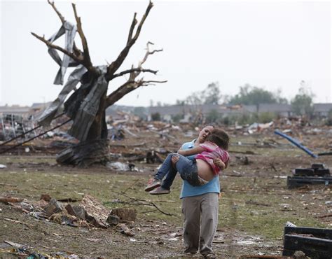 Massive Tornado Hits Oklahoma Photo 1 Pictures Cbs News
