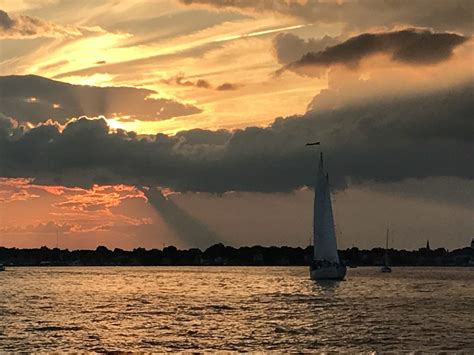 Sunset serenity - Schooner Woodwind