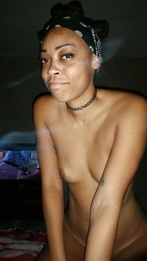 Freckled Black Girl Posing For Her Boyfriend 14 Pics XHamster