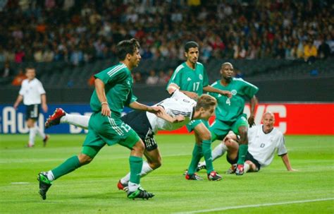 انتهت مباراة البرتغال وألمانيا اليوم السبتبفوز المنتخب الالمانى باربعه اهداف لهدفين في المواجهة التى اقيمت على ملعب فيرينك بوشكاش لحساب منافسات الجولة الثانية من يورو. اتحاد الكرة يكشف آخر التطورات حول ودية السعودية وألمانيا ...