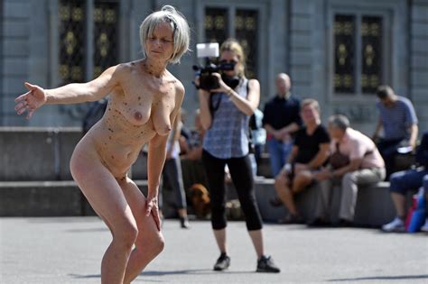Nackt Festival Zürcher mögen nackten Künstler 20 Minuten
