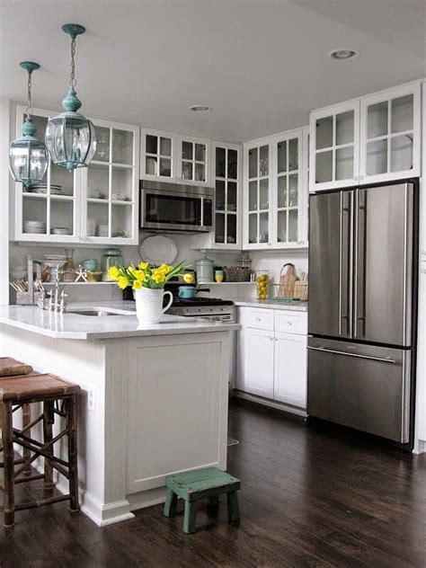 Kitchen set dengan kabinet yang memadai akan membuat perlengkapan dapur tertata rapi dan mudah ditemukan saat. 50 Desain Kitchen Set Untuk Dapur Kecil | Desainrumahnya.com