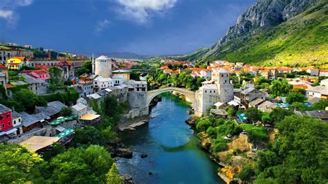 Budva is the most popular resort of the country and lies in the middle of the adriatic coast. BUDVA KARADAĞ - MONTENEGRO