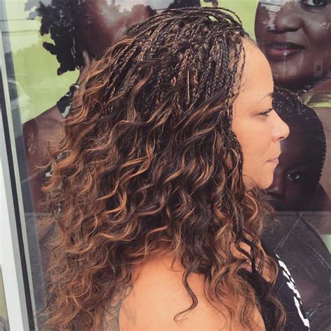 Wavy Tree Braids With Highlights In 2020 Micro Braids Hairstyles