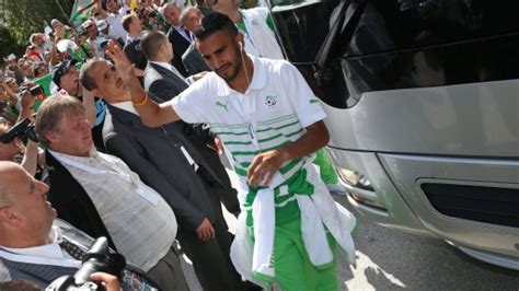 Ele terminou com um chute para fora, duas chances criadas, sete cruzamentos (dois certos). Riyad Mahrez - Spielerprofil 20/21 | Transfermarkt