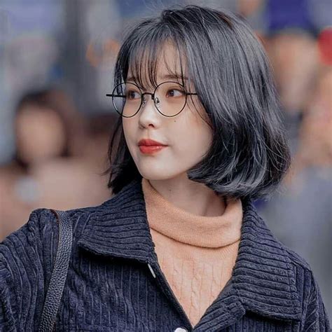 Develop the skills you need for a rewarding career, and. IU with glasses 😎 (coz why not) ccto. | IU (Lee Ji Eun 아이유 ...