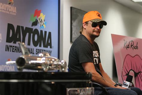 An interesting arcade racing game. Kid Rock before he preforms the 2015 DAYTONA 500 pre-race ...