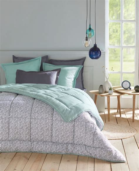 Retrait gratuit sous 2h en magasin, livraison sur rdv, à une couette 220x240 sera parfaite pour un couple, tandis qu'un modèle de 180x200 fera une couette 1 personne idéale. Couette Colors grey | Françoise Saget en 2020 | Couette ...