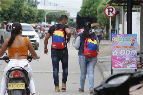 Venezolanos Huyen Hacia Colombia Tras Enfrentamientos En Apure