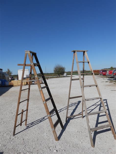7 Step Wooden Antique Ladder for Display