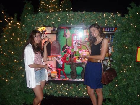 Okay, i know it's only september and we're way too early to be thinking about this but i'm trying to plan out christmas gifts for my two cousins. .: HOW CAN WE CELEBRATE A HAPPY FAMILY CHRISTMAS - WITH ...