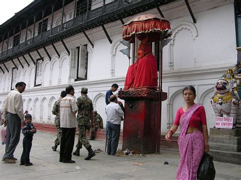 kathmandu durbar square 06 02 hanuman statue