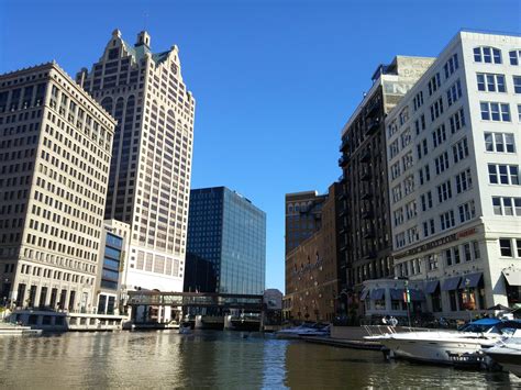 Picture Of Downtown Milwaukee On The Milwaukee River Milwaukee