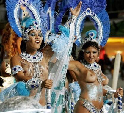 ÁLBUM EXIBICIONISTA Seria o Carnaval uma forma de Exibicionismo