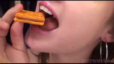 Swallowing Food Free Indian Porn Sex Videos