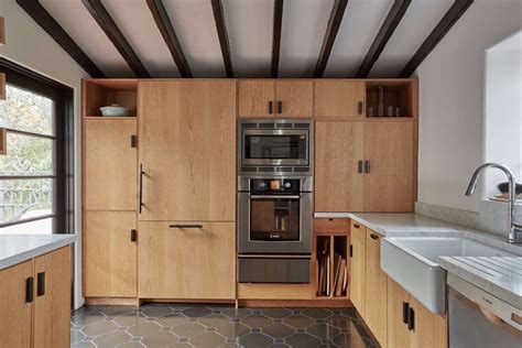 Creating your dream kitchen means making the most of your space, including your walls. Trend Alert: 9 Kitchens with Floor-to-Ceiling Cabinetry ...